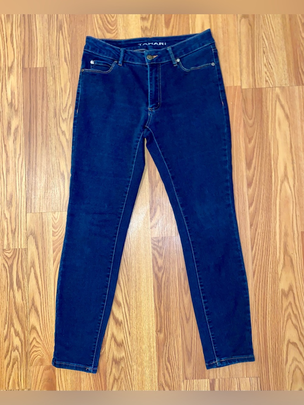Tahari | Dark Denim Skinny Jeans | Women’s Size 4/27